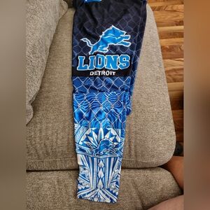 💜 B2G1 EUC women's Detroit Lions leggings ready description on sizing